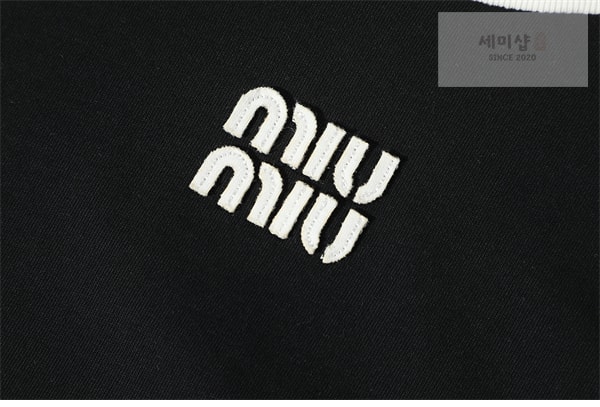 Miu Miu 미우미우 로고 24ss 크루넥 반팔 티셔츠 의류 17번 이미지