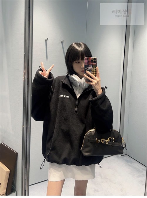 Miu Miu 미우미우 자수 로고 오버사이즈 플리스 반집업 스웨트셔츠 의류 15번 이미지
