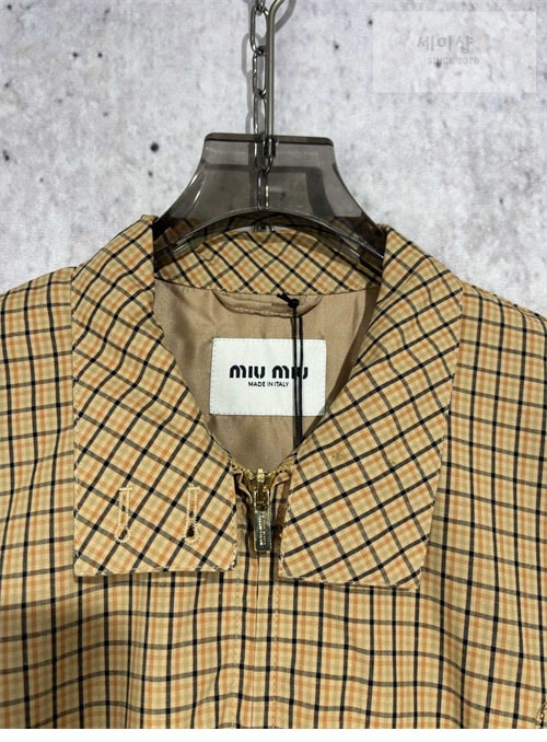 Miu Miu 미우미우 24SS 로고 체크 자켓 의류 8번 이미지