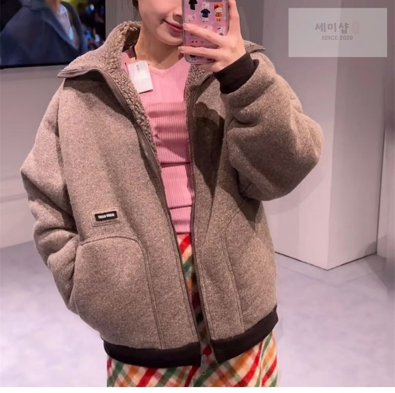 Miu Miu 미우미우 25FW 로고 플리스 블루종 자켓 베이지 의류 5번 이미지