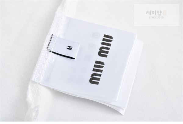 Miu Miu 미우미우 25SS 스몰 로고 맨투맨 스웨트셔츠 의류 16번 이미지