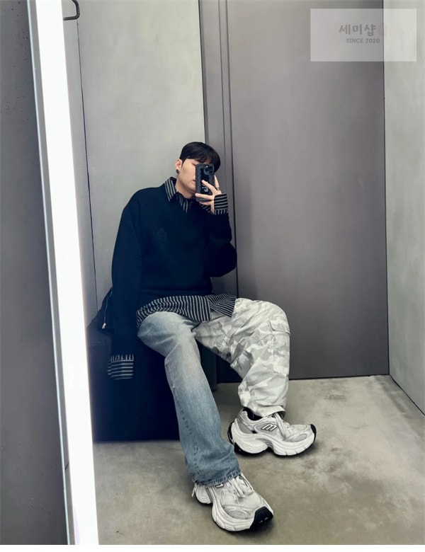 Balenciaga 발렌시아가 레이어드 V넥 셔츠 스웨터 의류 8번 이미지