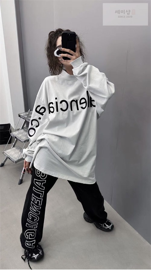 Balenciaga 발렌시아가 롱슬리브 도트 BAL.COM 긴팔 티셔츠 의류 2번 이미지