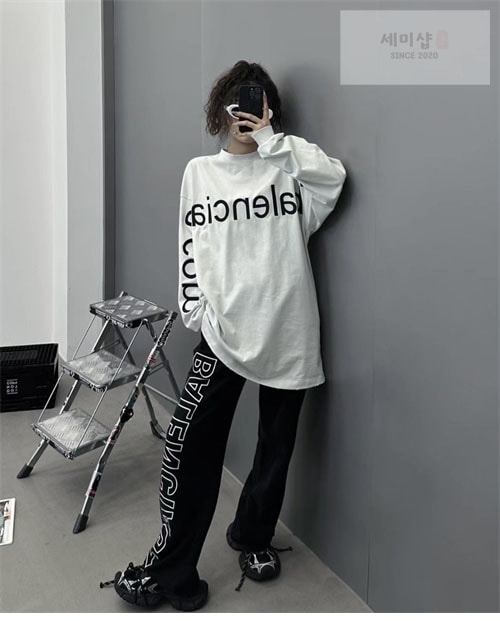 Balenciaga 발렌시아가 롱슬리브 도트 BAL.COM 긴팔 티셔츠 의류 3번 이미지