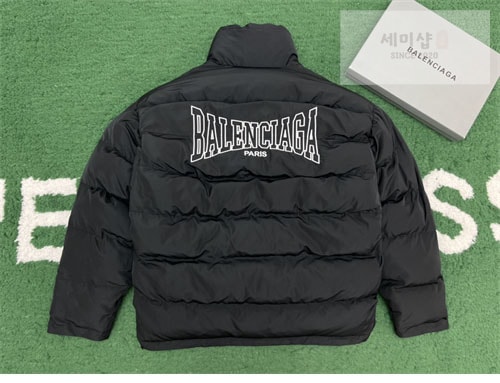 Balenciaga 발렌시아가 리버시블 Cocoon 패딩 2컬러 의류 1번 이미지
