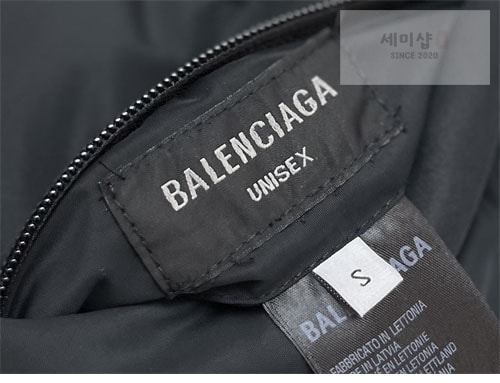 Balenciaga 발렌시아가 리버시블 Cocoon 패딩 2컬러 의류 10번 이미지