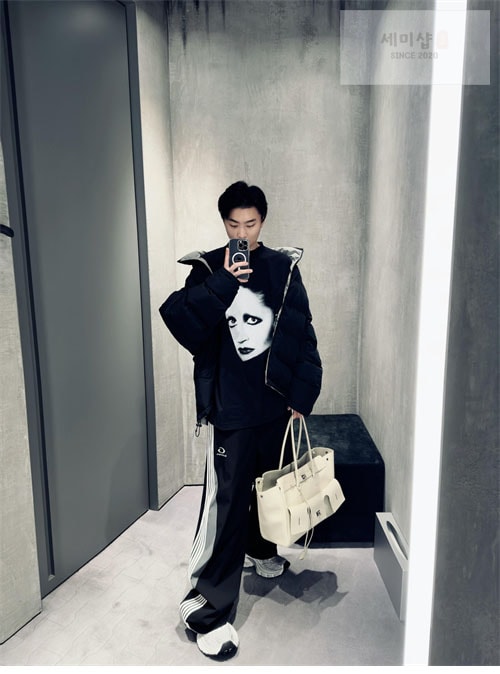 Balenciaga 발렌시아가 리버시블 Cocoon 패딩 2컬러 의류 11번 이미지