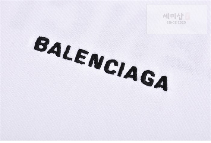 Balenciaga 발렌시아가 엠브로이더드 로고 반팔 티셔츠 의류 13번 이미지