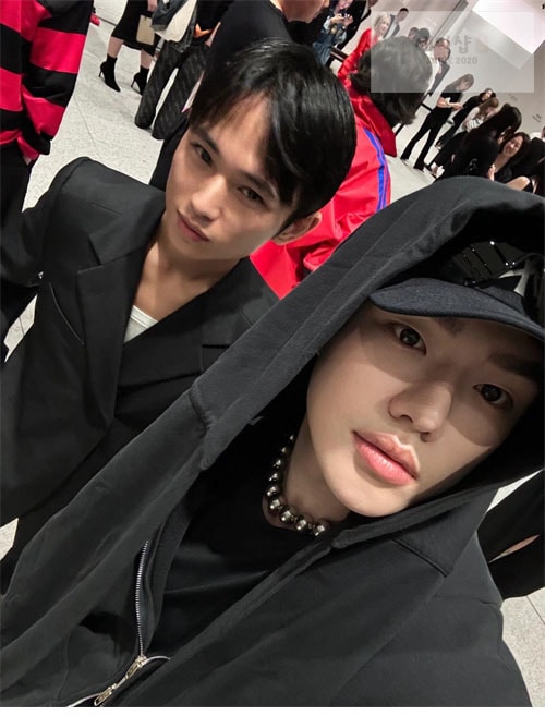 Balenciaga 발렌시아가 유니티 스포츠 아이콘 인코그니토 오버사이즈 후드 집업 레플리카 13번 이미지 - 의류 | 세미샵 레플리카 사이트