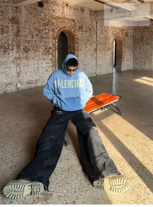 Balenciaga 발렌시아가 테이프 타입 립드 포켓 오버사이즈 후드 3컬러 의류 3번 이미지