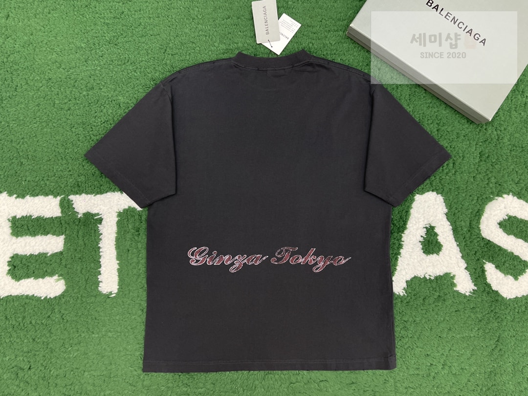Balenciaga 발렌시아가 파리 리버티 문 미디엄 핏 반팔 티셔츠 “2COLOR” NO.1 의류 7번 이미지