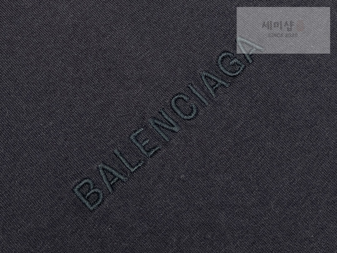 Balenciaga 발렌시아가 파리 리버티 미디엄 핏 반팔 티셔츠 “2COLOR” NO.1 의류 10번 이미지