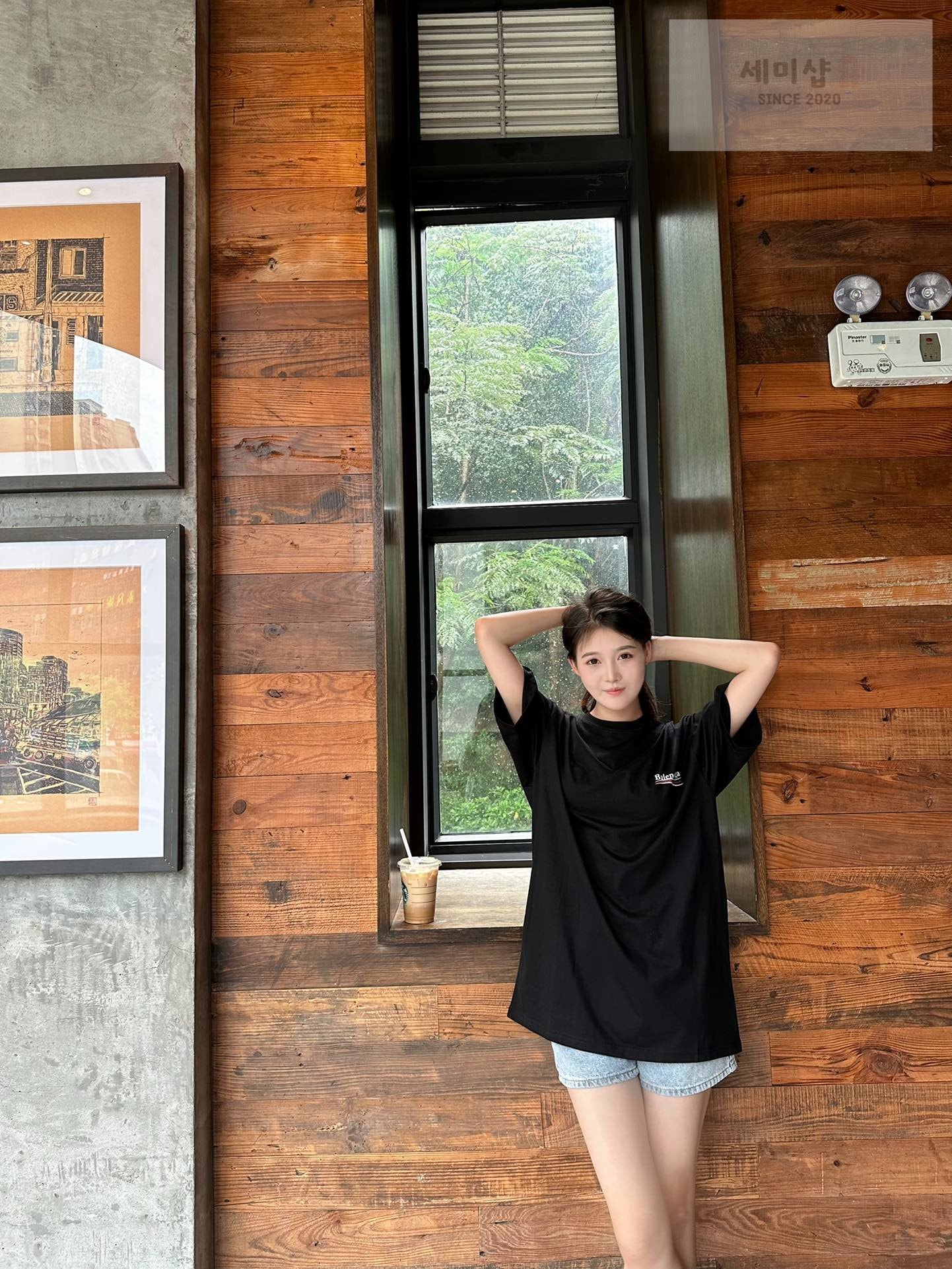 Balenciaga 발렌시아가 폴리티컬 로고 켐페인 라지 핏 반팔 티셔츠 블랙 의류 2번 이미지