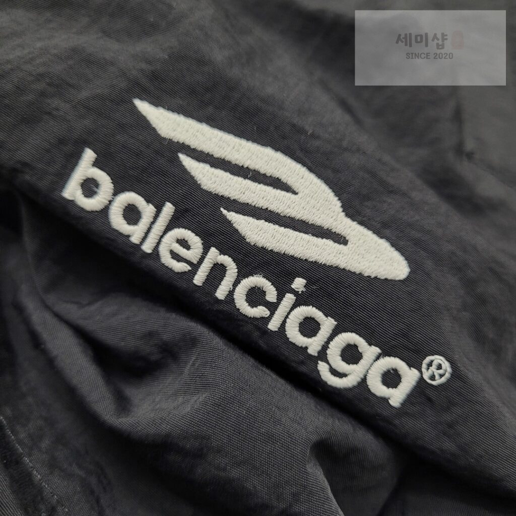 Balenciaga 발렌시아가 22FW 로고 트랙 쇼츠 의류 5번 이미지