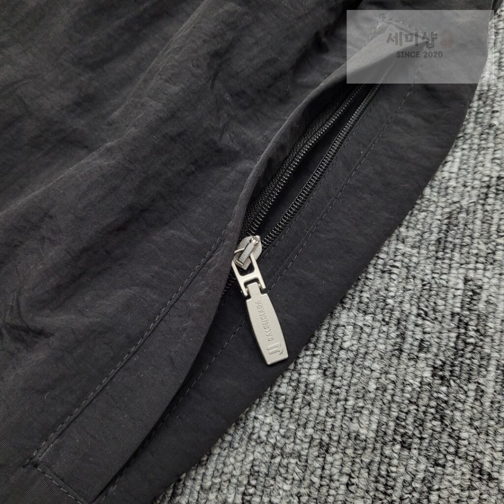 Balenciaga 발렌시아가 22FW 로고 트랙 쇼츠 의류 6번 이미지