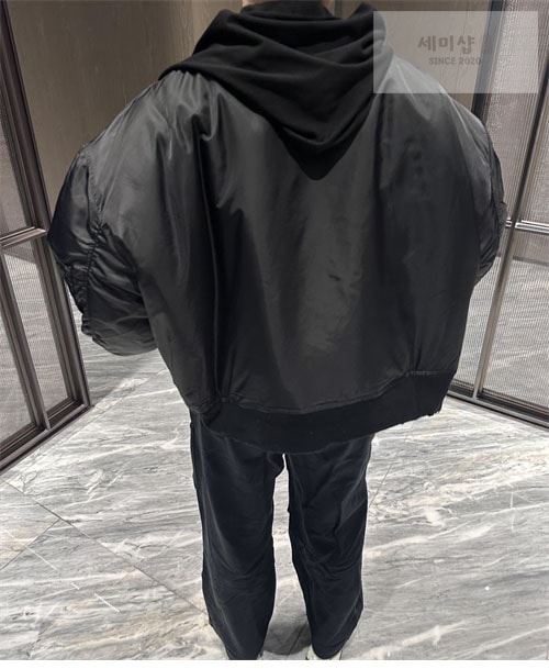 Balenciaga 발렌시아가 24FW 크롭 항공 점퍼 의류 6번 이미지