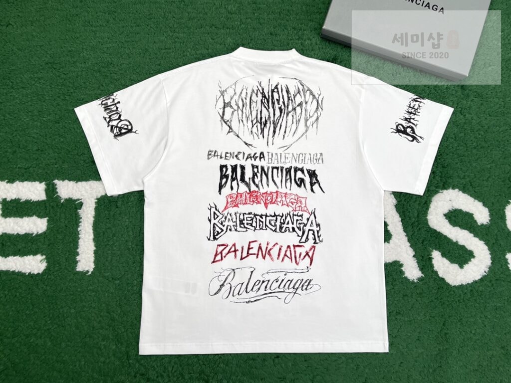 Balenciaga 발렌시아가 24SS 그래픽 멀티 프린트 로고 오버핏 반팔 “4COLOR” BLACK 의류 13번 이미지