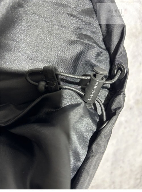 Balenciaga 발렌시아가 24SS 웨이브로고 푸퍼 패딩 베스트 의류 20번 이미지