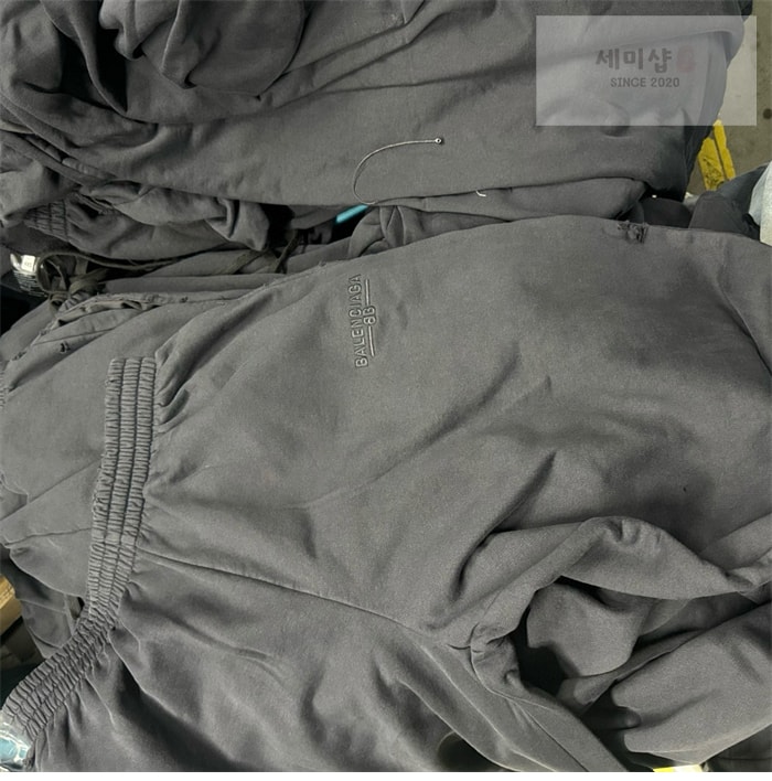 Balenciaga 발렌시아가 25SS 로고 자수 조거 팬츠 의류 6번 이미지