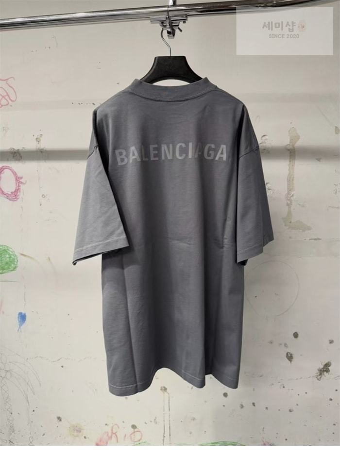 Balenciaga 발렌시아가 25SS 스트라스 반팔 티셔츠 의류 16번 이미지