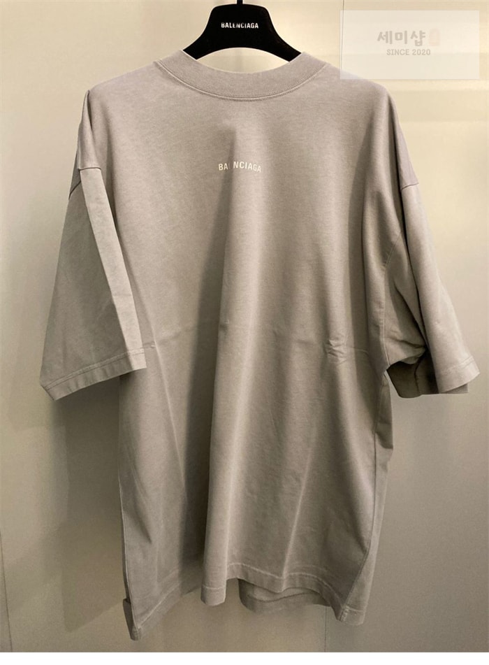 Balenciaga 발렌시아가 25SS 스트라스 반팔 티셔츠 의류 17번 이미지