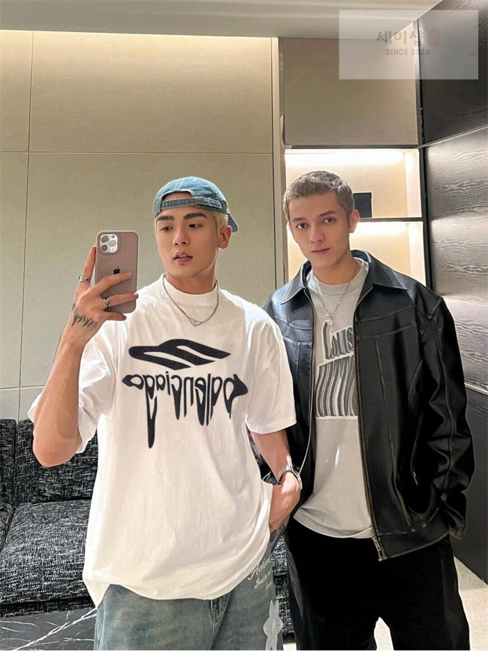 Balenciaga 발렌시아가 3B 리퀴파이드 오버사이즈 반팔 티셔츠 의류 2번 이미지