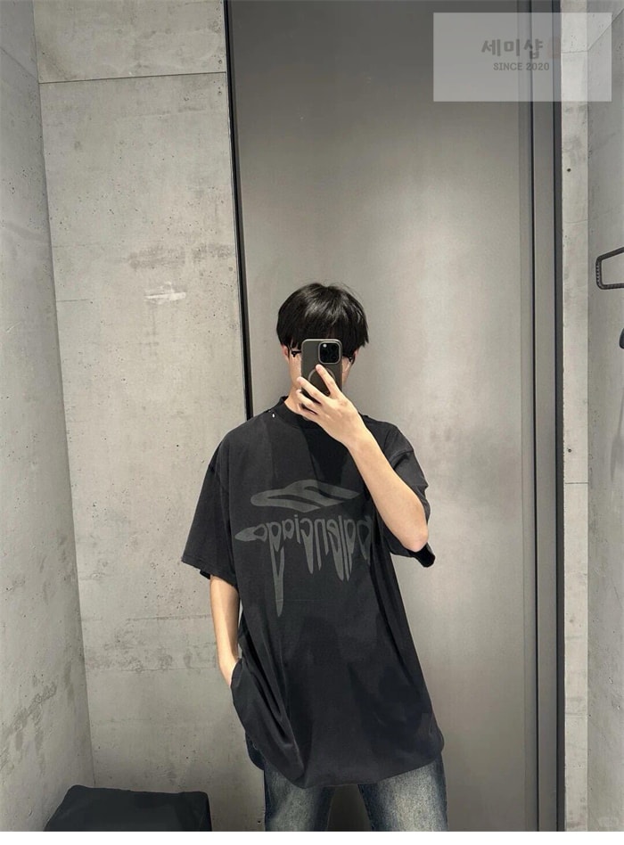 Balenciaga 발렌시아가 3B 리퀴파이드 오버사이즈 반팔 티셔츠 의류 5번 이미지