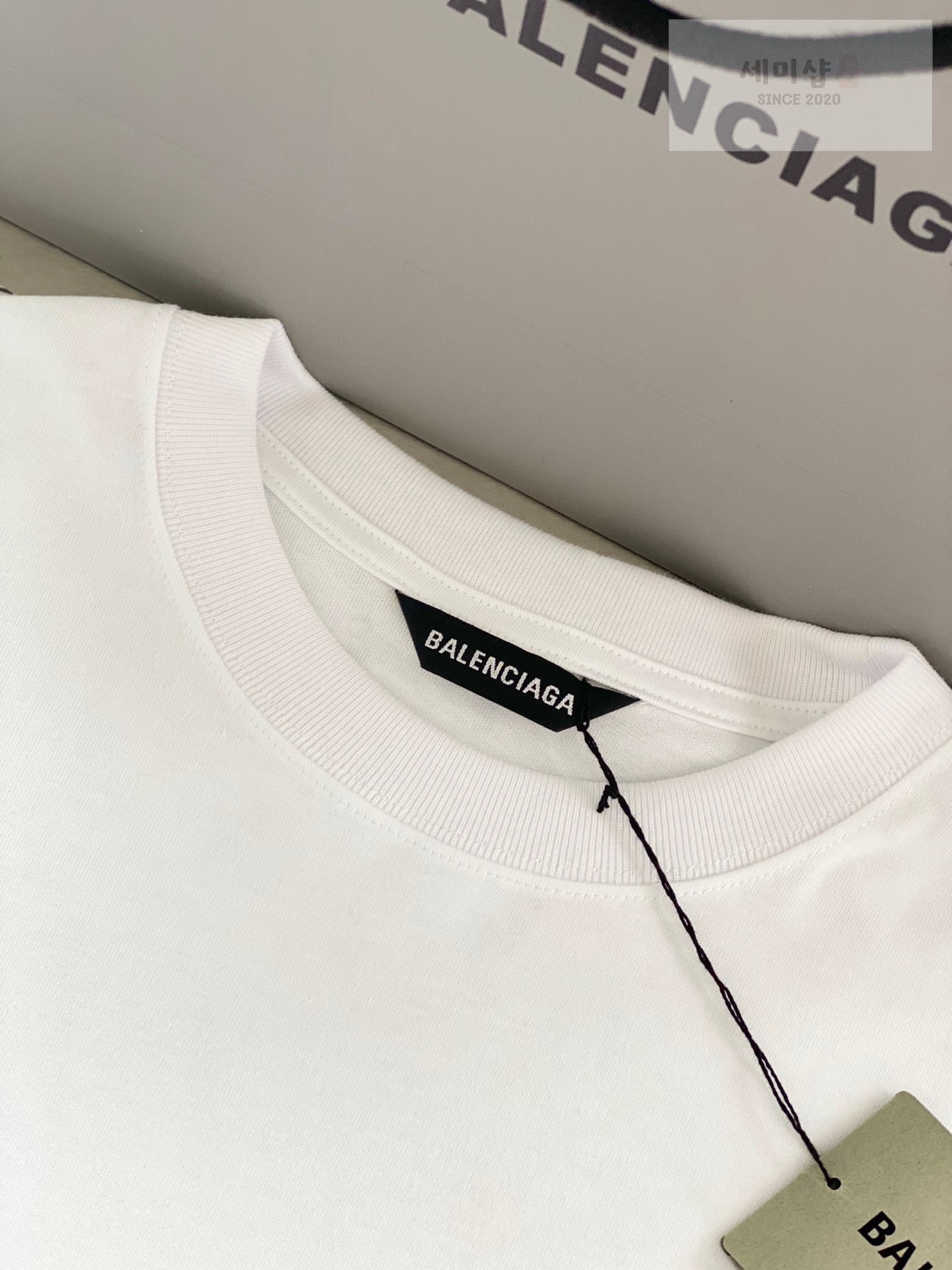 Balenciaga 발렌시아가 BB로고 자수 반팔 티셔츠 “3COLOR” NO.1 의류 9번 이미지