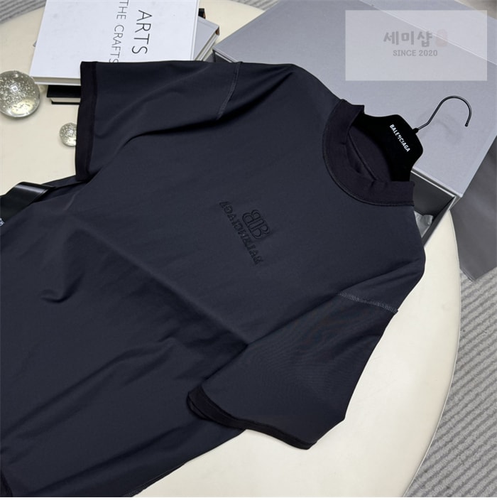 Balenciaga 발렌시아가 BB 로고 반팔 티셔츠 의류 13번 이미지