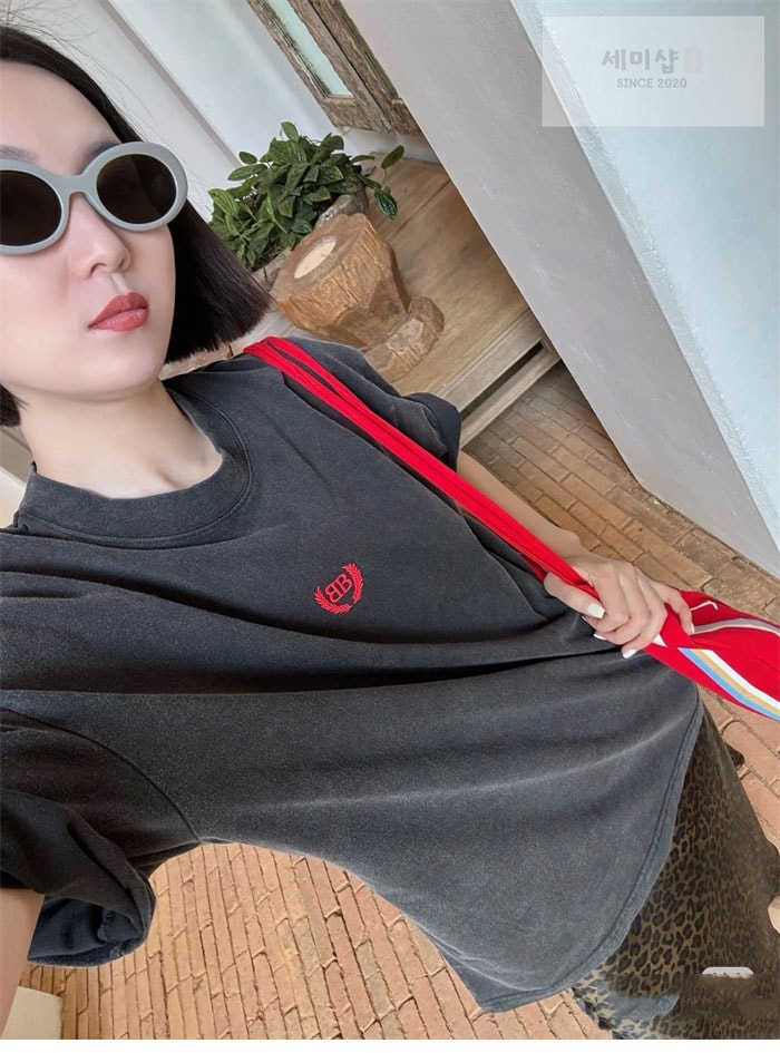 Balenciaga 발렌시아가 BB 로렐 클래식 반팔 티셔츠 의류 2번 이미지