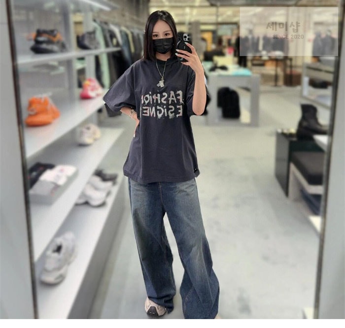 Balenciaga 발렌시아가 FASHION DESIGNER 반팔 티셔츠 의류 3번 이미지