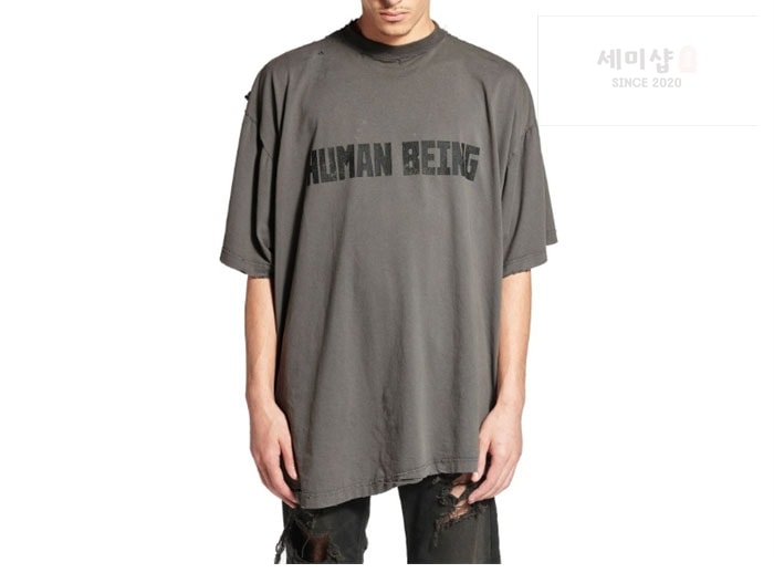Balenciaga 발렌시아가 Human Being 디스트로이드 반팔 티셔츠 의류 2번 이미지