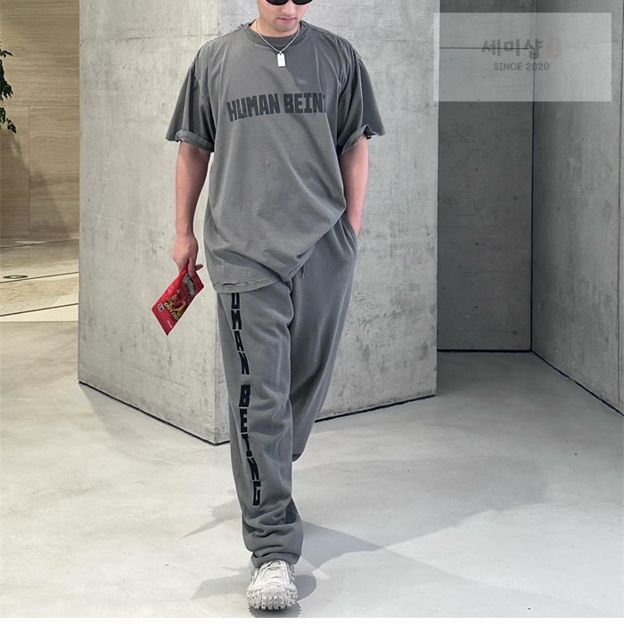 Balenciaga 발렌시아가 Human Being 디스트로이드 반팔 티셔츠 의류 3번 이미지