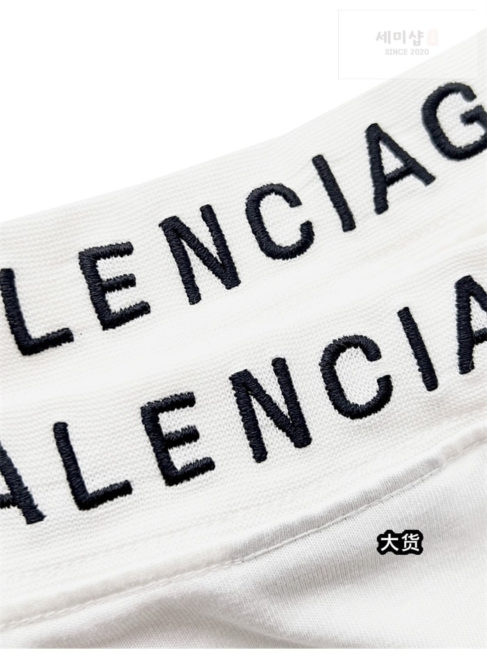 Balenciaga 발렌시아가 I LOVE 프린티드 반팔 티셔츠 의류 16번 이미지