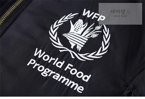 Balenciaga 발렌시아가 WFP 후드 봄버 자켓 의류 8번 이미지