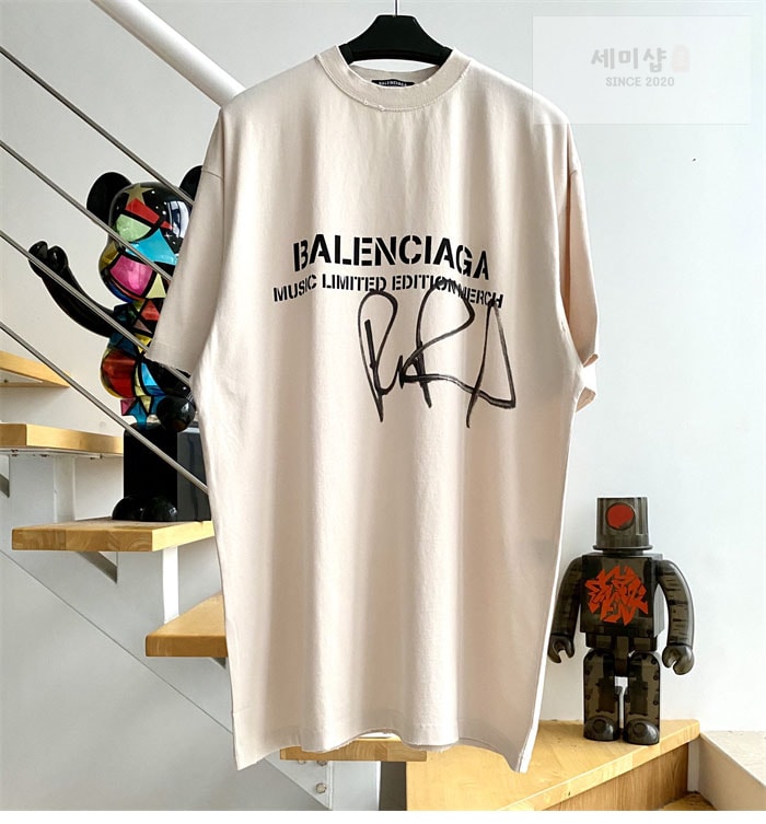 Balenciaga 발렌시아가 x 루폴 RuPaul 오버사이즈 반팔 티셔츠 의류 25번 이미지