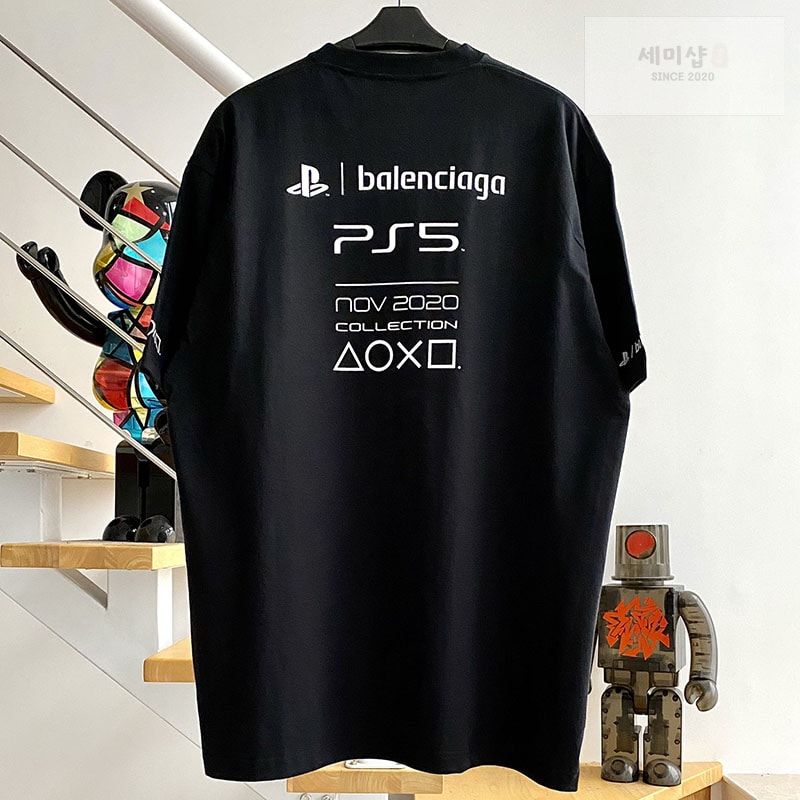 Balenciaga 발렌시아가 x 소니 PS5 반팔 티셔츠 의류 1번 이미지