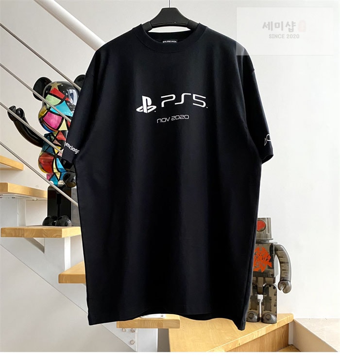 Balenciaga 발렌시아가 x 소니 PS5 반팔 티셔츠 의류 29번 이미지