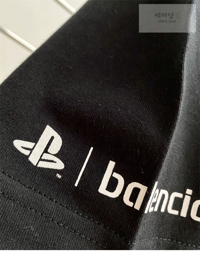 Balenciaga 발렌시아가 x 소니 PS5 반팔 티셔츠 의류 19번 이미지