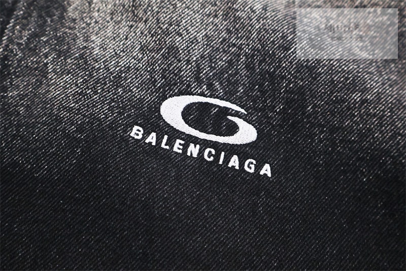 Balenciaga 발렌시아가 x 언더아머 리버서블 트랙수트 자켓 의류 8번 이미지
