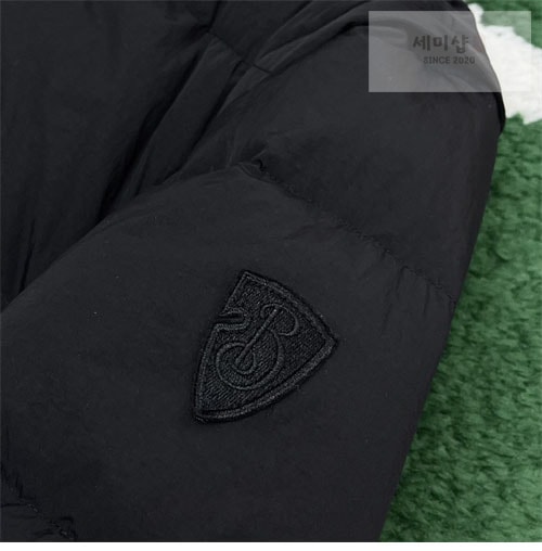 Burberry 버버리 디태처블 슬리브 나일론 비드포드 퍼퍼 자켓 2컬러 의류 5번 이미지