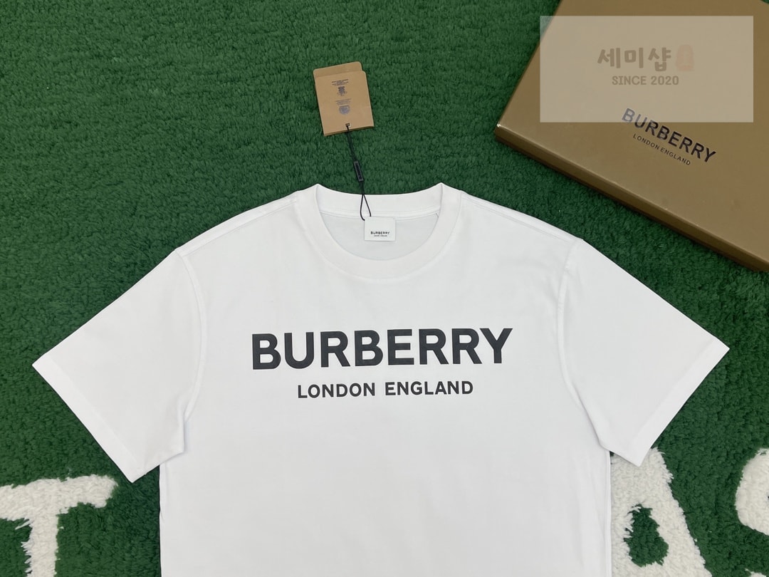 Burberry 버버리 로고 프린트 반팔 티셔츠 “2COLOR” NO.1 의류 14번 이미지