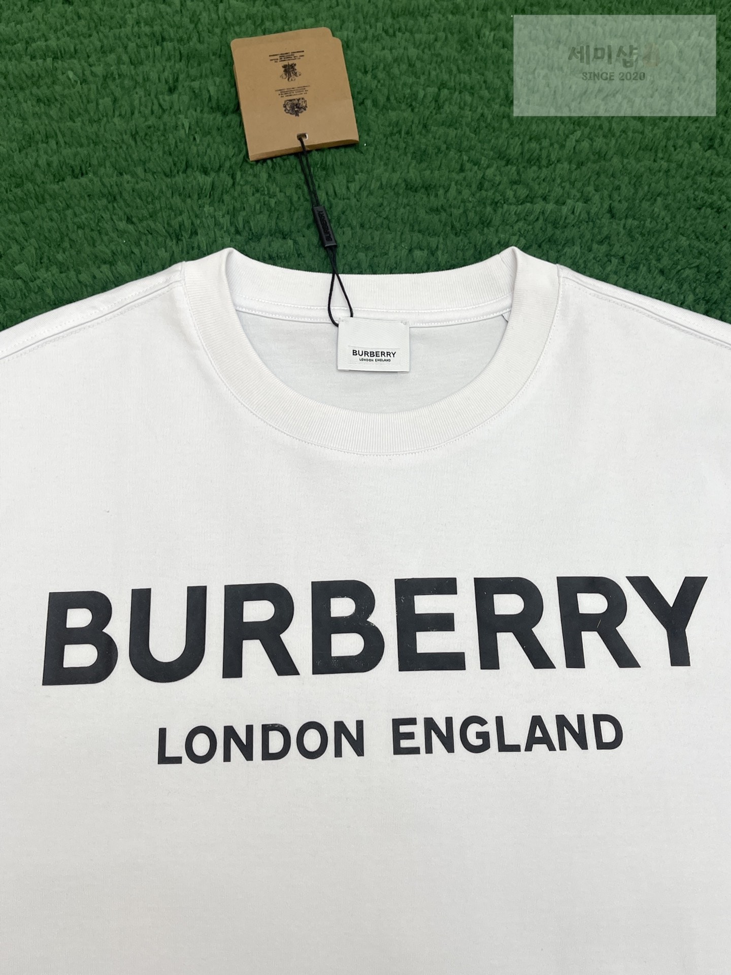 Burberry 버버리 로고 프린트 반팔 티셔츠 “2COLOR” NO.1 의류 15번 이미지