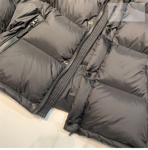 Burberry 버버리 록웰 디태처블 후드 푸퍼 패딩 자켓 의류 13번 이미지