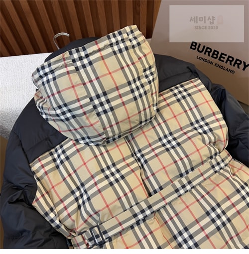 Burberry 버버리 리버시블 다운 퍼퍼 패딩 자켓 의류 10번 이미지
