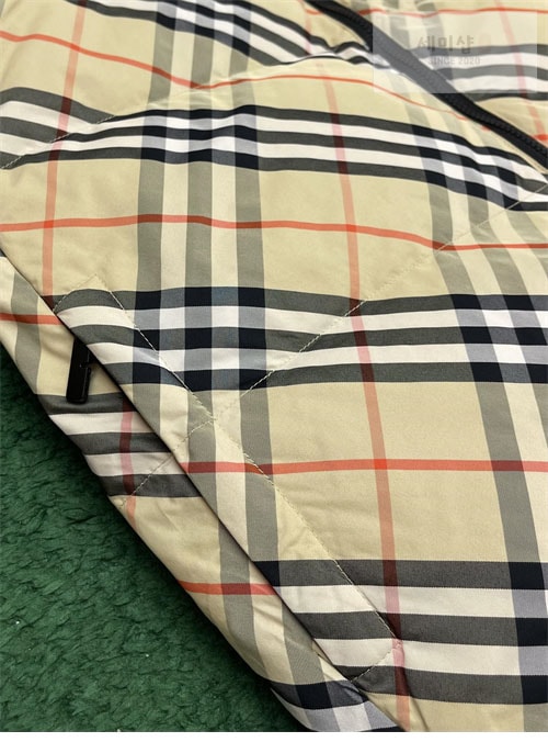 Burberry 버버리 리버시블 체크 나일론 퍼퍼 자켓 2컬러 의류 17번 이미지