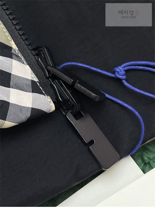 Burberry 버버리 리버시블 체크 나일론 퍼퍼 자켓 2컬러 의류 18번 이미지