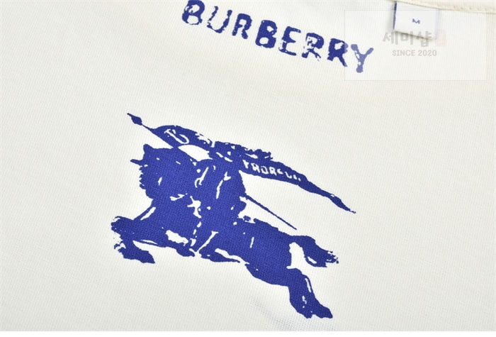 Burberry 버버리 스크린 프린트 EKD 코튼 티셔츠 의류 7번 이미지