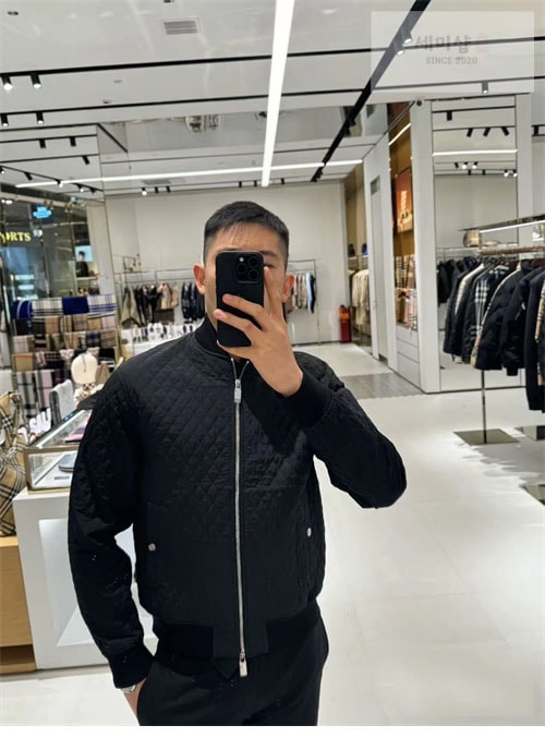 Burberry 버버리 퀼팅 나일론 봄버 자켓 의류 5번 이미지
