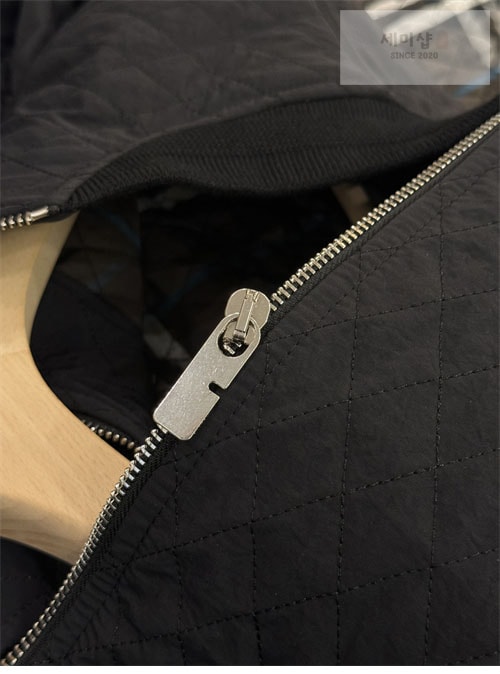 Burberry 버버리 퀼팅 나일론 봄버 자켓 의류 11번 이미지